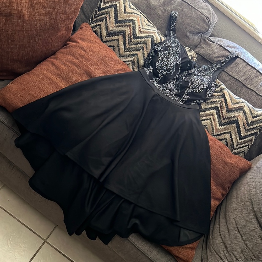 Speechless Beautiful nice black formal dress longer in the back.Juniors size 7